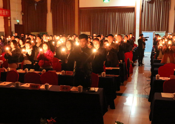 祈?；顒?><br></span></div>
<p>開始回憶我們人生中遇到的人，當你走向社會，還是否記得生命中第一位貴人嗎?你是否還記得一起陪你長大的小伙伴嗎?還記得人生中第一位啟蒙老師嗎?還記得小學/初中/高中/大學的同學嗎?還記得第一個工作的平臺嗎?你曾感恩過給予我們生命的父母嗎?</p>
<p>您是否還記得生命中的點點滴滴，也許今天他需要你的幫助，正如許多年前你需要幫助一樣，我們淡忘了或者遺忘了，我們成長的歲月中，忘掉了感謝、忘掉了感激、忘掉了感恩，我們甚至學會了理所當然，習慣了天經地義，我們是否認為這一切還無所謂。</p>
<div align=
